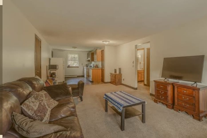 Living - Lantern Courts Apartments