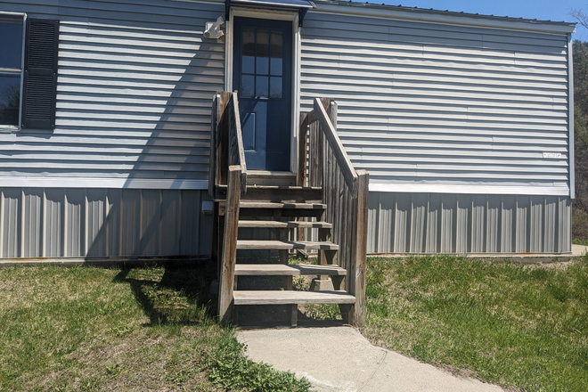 Front entrance - 1 bedroom apartment