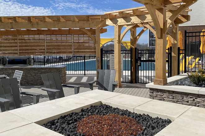 Patio and Grill - Subleasing for private 2 bed, 2 bath apartment at VUE (24 hr gym, starbucks coffee bar, bus station)