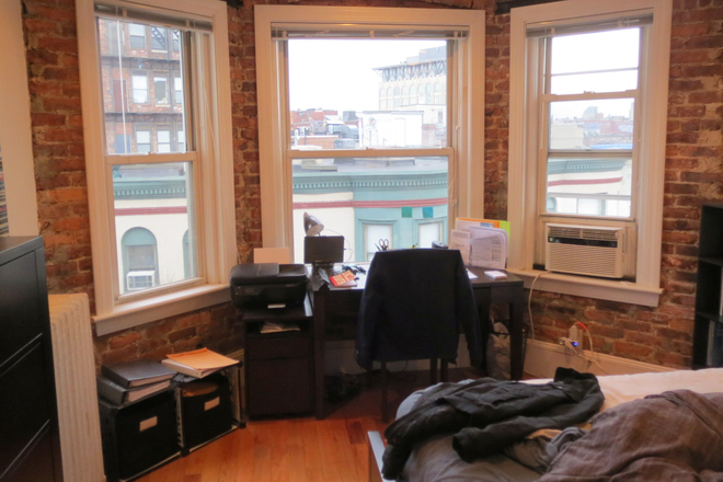 Bedroom - 3 Bed HEMENWAY ST - Next to Campus! - H/HW INCLUDED! Apartments