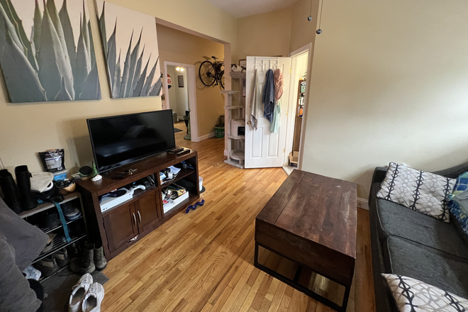 11 - SEPT 2025-Pet Friendly Spacious 2 bed, 1 bath. Apartments