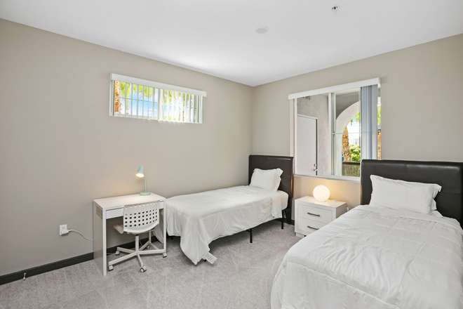Bedroom - Furnished Student / Intern Housing - Shared Room Apartments