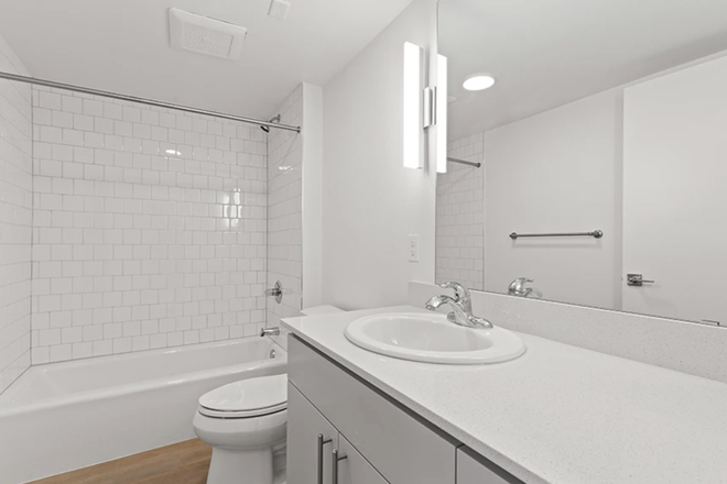 Shared Shower/Bathroom - SPRING 2026 SUBLEASE!!!! Gated Apartment Unit