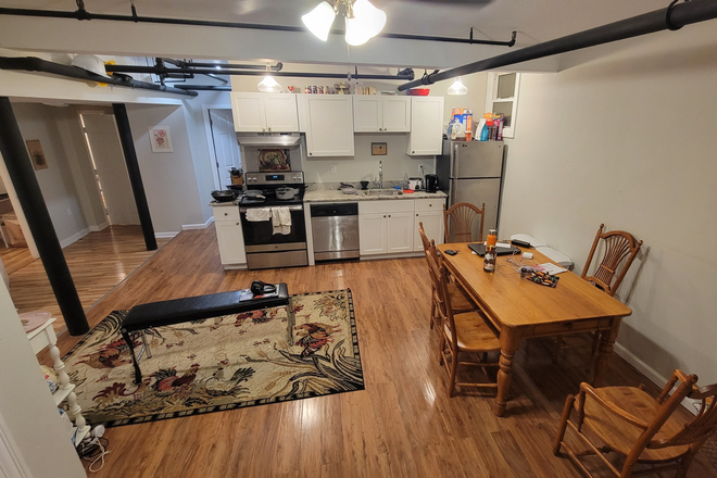 . - NO BROKER FEE - HEAT/HOT WATER INCLUDED - Avail NOW!!