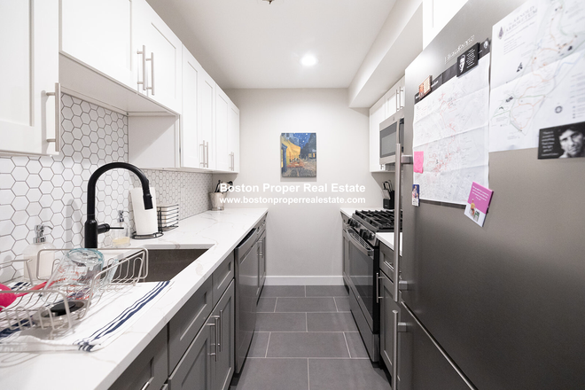 a - Modern 2 bedroom with livingroom