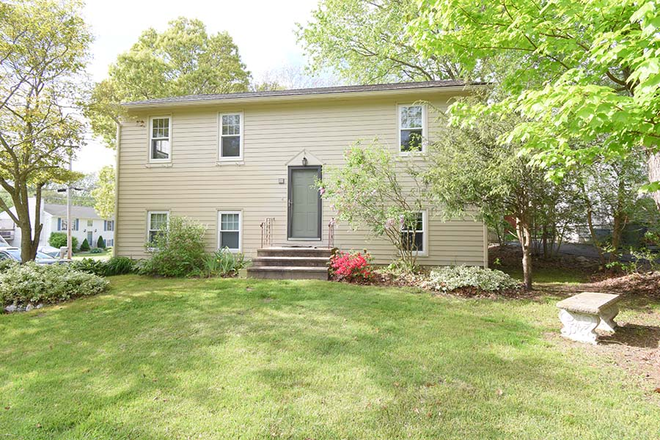 Outside - 55 Betony Road, Narragansett RI House