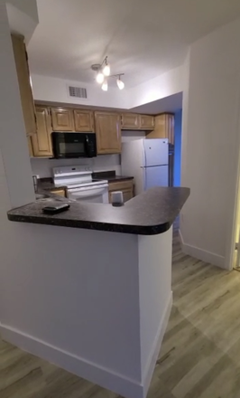 Kitchen - University Inn Condo Across from UM