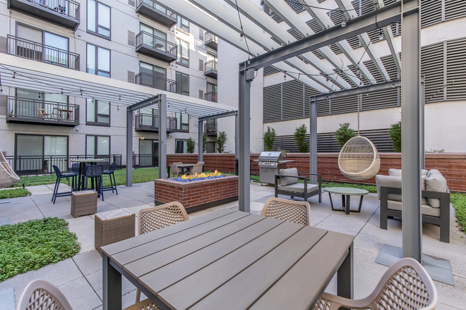 Internal Building View - 🏙️ Lease Takeover - Luxury 1BR in the Heart of Clayton (Ceylon)
