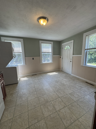 Unit 4 Kitchen - 46 Old Amherst Road Apartments