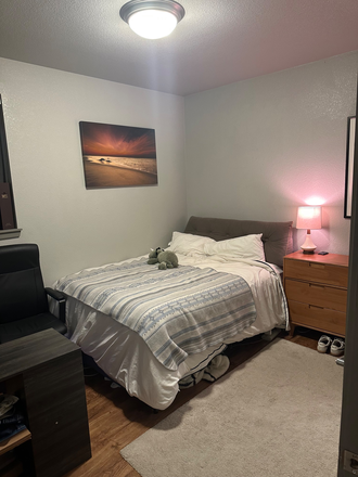 Bedroom - 2 Bed/2 Bath in a 4B/4B Apartment on The Hill