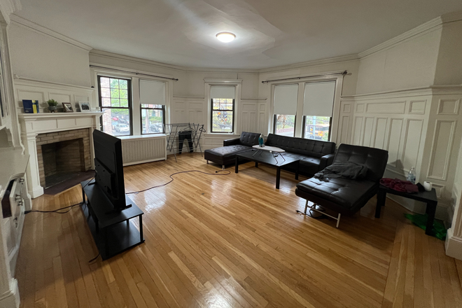 - - Available 06/01/26 – Oversized 3-Bedroom in Prime Longwood Medical Location Apartments