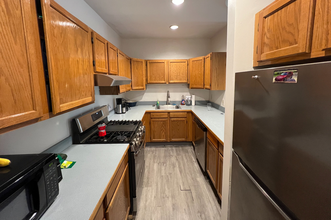 Call NOW for showings! 617-236-8550 - WORCESTER ST - SOWA AREA 3BR/1BA *NO FEE* AVAIL *9/1/2025* W/ LNDRY IN UNIT, FIREPLACE, LRG BDRMS! Apartments