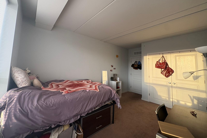 Bedroom - HH Cresmont Apartments