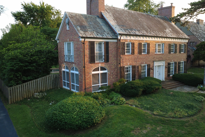 Front of House from East - Westmoreland Dr Home (2 blocks from West Campus and TruFusion)