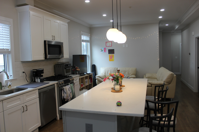 Call NOW for showings! 617-236-8600 - FOSTER ST - STUNNING RENOVATION 5BR AVAIL *6/1/2026* BY BC W/ 2 BATH, IN UNIT W/D, RNTL PRKNG, PRCH! Apartments