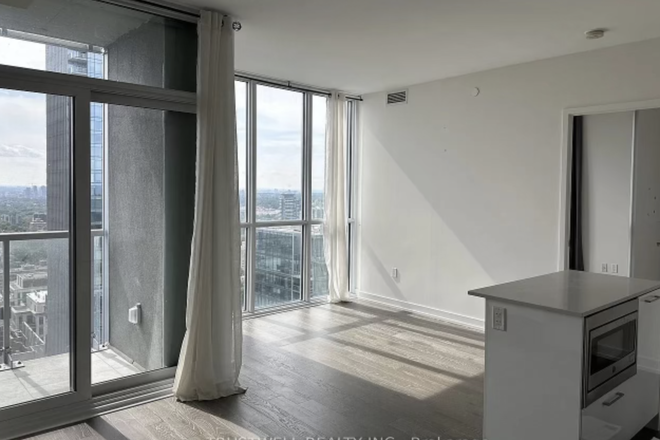 Living room - 2+1 Bed, Furnished, 1 Yorkville Ave