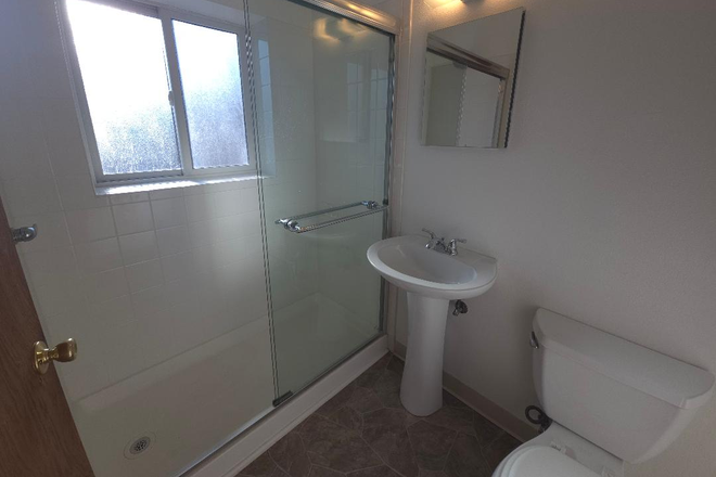  - 2 Bedroom apartment on the Hill