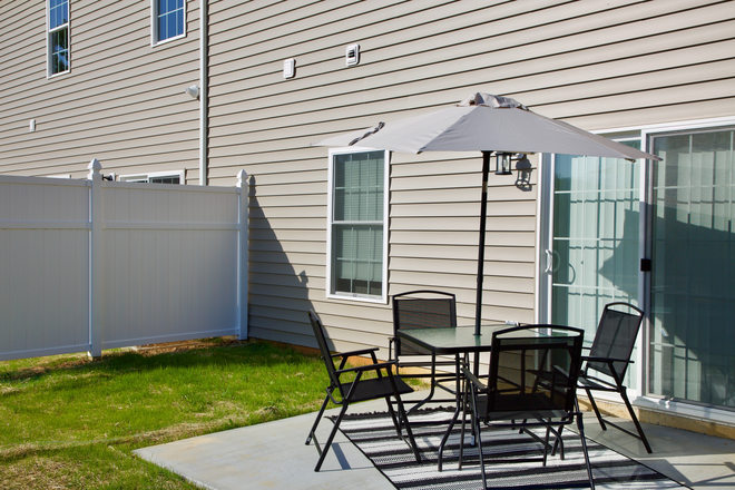 Private back porch - Patio set included - Fully Furnished 3 Bedroom New Townhouse Central to Blacksburg/Salem/Roanoke