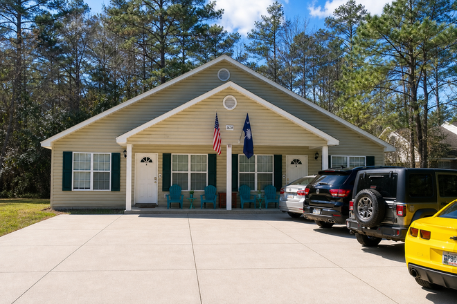 Front View of the House - 4BR / 2BA Student House – Walking Distance to CCU – Ideal for 4 Roommates – 2026–2027 School Year