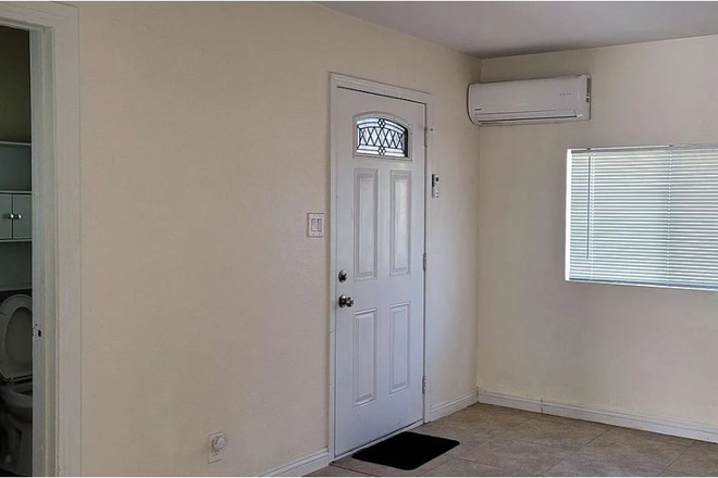 Living room - $2200 2Bed 1Bath for rent Apartments