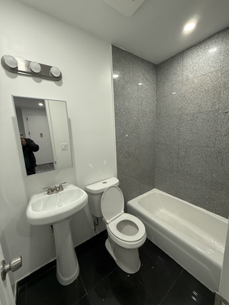 . - ROOM available in a 4bed 2bath with in unit laundry and back patio Apartments