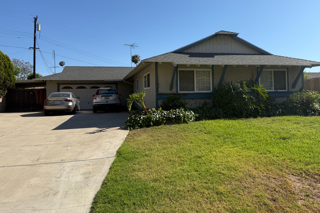Street View - 320 Spruce - 4 Bedroom with Huge Game Room
