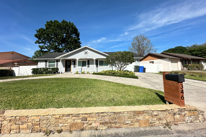 Outside street view - UCF house rental