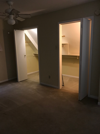 sleeping loft walk in closet - 1 BD Garage Apt. Close to Rice 6/1 or 7/1. $1399. Rice-retiree owned. Partially furnished