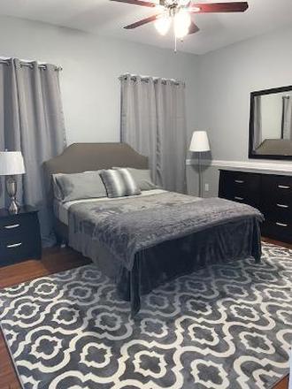 Large Bedroom, Queen Bed, Desk - $1,300, 1,350 Furnished Rooms For Rent (In Furnished Apartment)