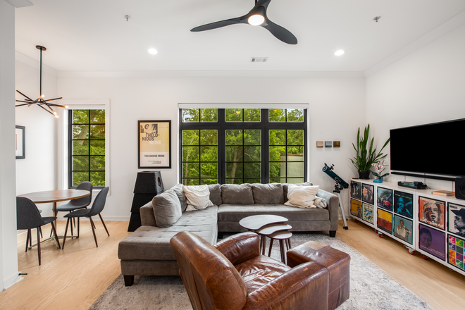 Living Room - 3BR/2.5BA Top Floor Luxury + Huge Rooftop + Walkable Decatur Lifestyle! Condo