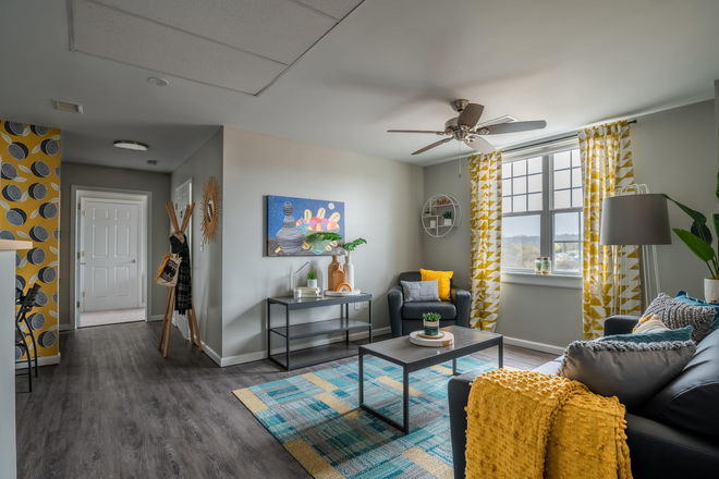 living room - Spinner Place Apartments