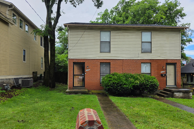 Front street view - Germantown Townhouse