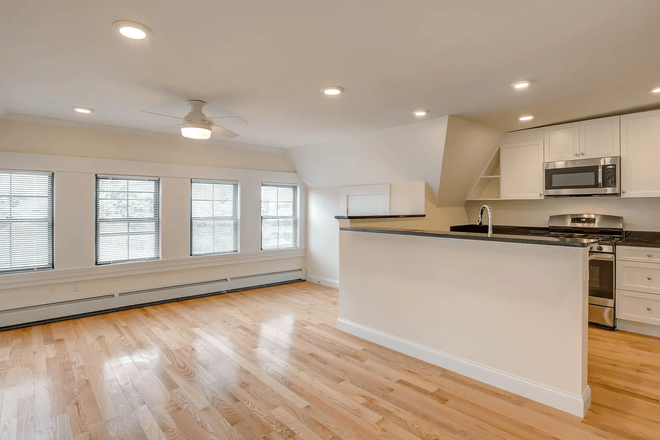 Common Area - **Available June-September 2025** Newly Renovated 1/2-Bedroom Apartments!!