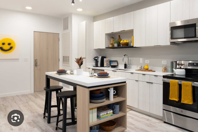 Kitchen - The Hub Blacksburg - Sublease Available