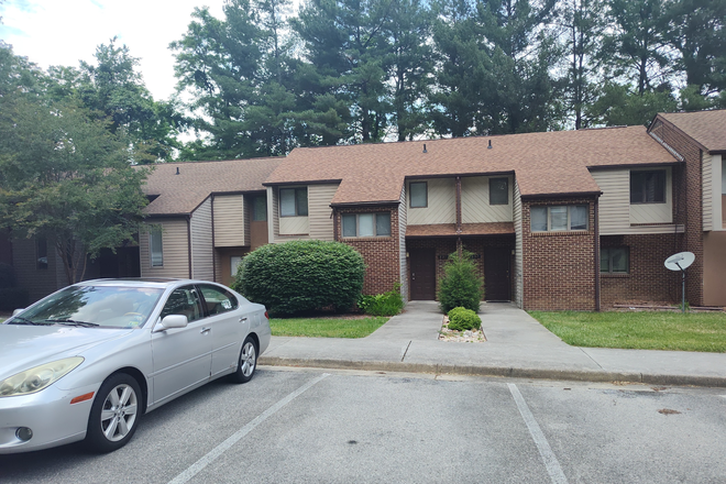 Outside Street View - Shenandoah Townhome (1 BR - Lease Takeover) | Available June 2025