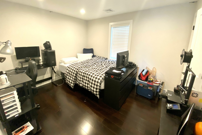 bedroom - MASSIVE Newly Renovated Unit in Mission Hill! Apartments