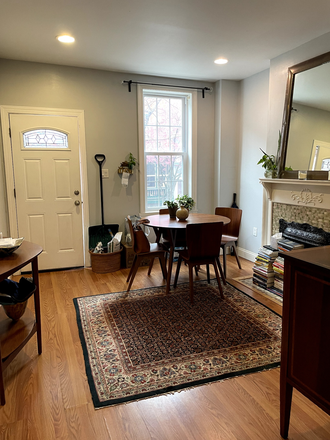 dining - Beautiful 4 bedroom. back yard, close to campus House
