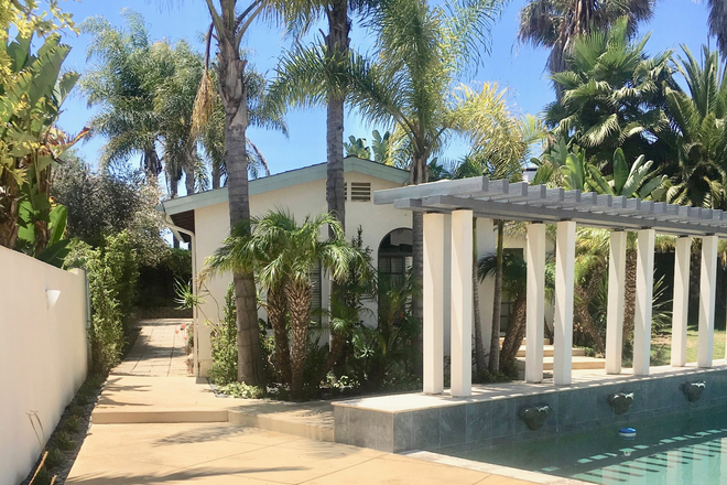 Outside Cottage view - FURNISHED 1BDR/1.5 BA GUEST HOUSE IN LA JOLLA ESTATE