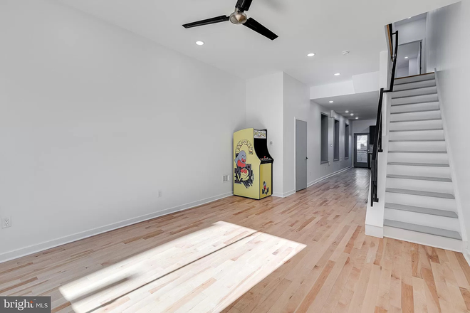 Main Living Space - 1719 Arlington- Recently Renovated House (6 BD 2.5 BA)