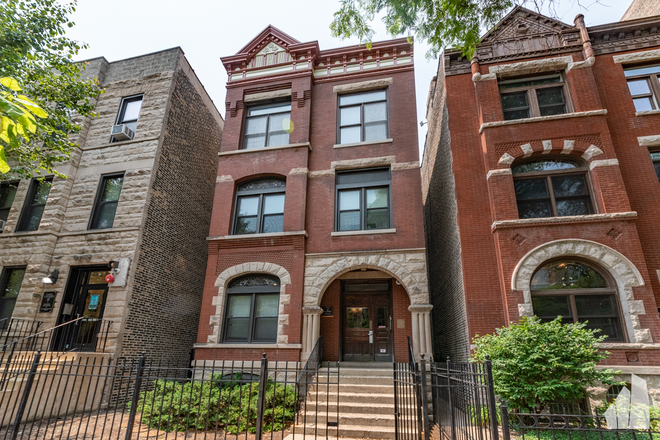 Exterior - 2310 N Sheffield Ave Apartments