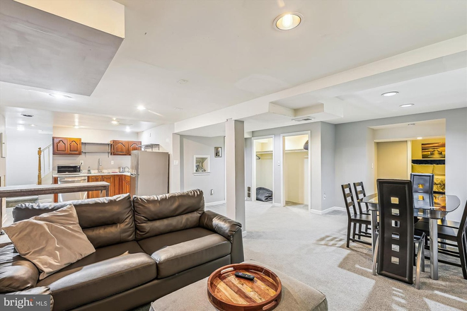 Living Room - WiFi & All Utilities Included - Fully Renovated House