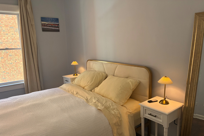 Bedroom - A FURNISHED SUITE IN CLEVELAND HEIGHTS NEAR  CWRU,CIA, UH, CLEVELAND CLINIC, VA