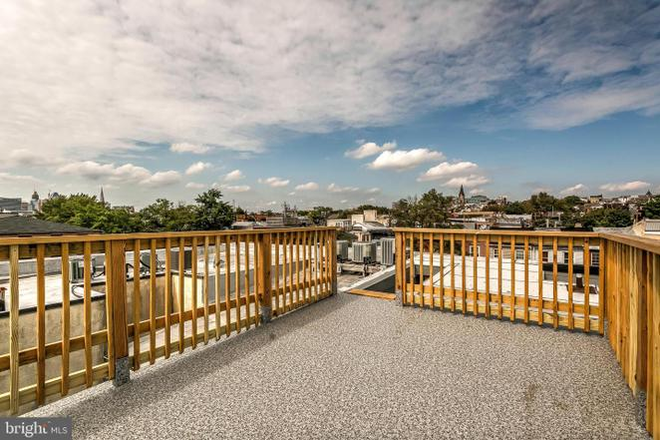 Roof Deck - #2 Fells Point Property Close to Water! Townhome