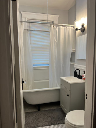 bathroom - Apartment 28