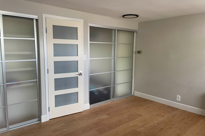 Bedroom - Condo close to campus