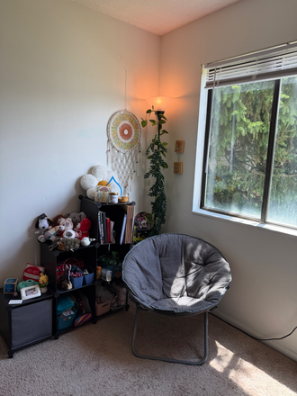 Master Bedroom Window Corner - Peppermill Apartment (Master Bedroom for sublease)