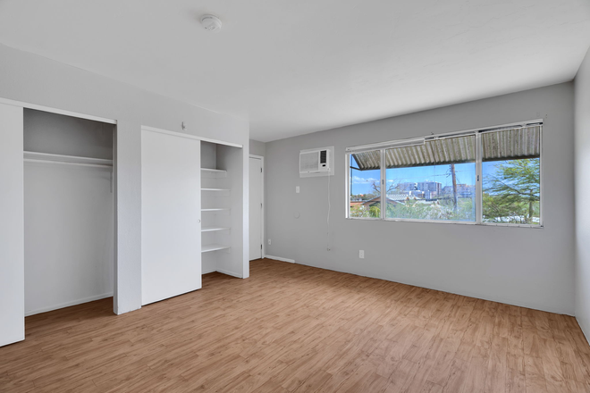 Living space and AC. - Private Studio Apartment - Walk to U of A!