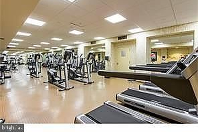 On-Site Gym - 1 Bedroom apartment located in the beautiful Art Museum area.  2601 Parkway Condominiums