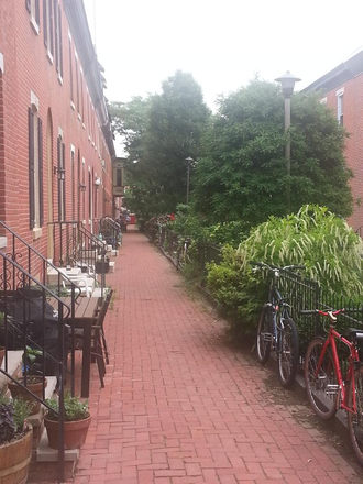 Garden Block - 8  MO Short Term Possible HUGE OVERSIZED GORGEOUS 4BR/2Bths RENOV TH w W/D on Trendy Garden Block Townhome