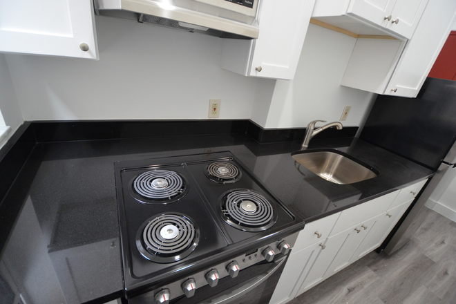 Kitchen - 2 Bed 1 Bath Available 9/1/26 Apartments